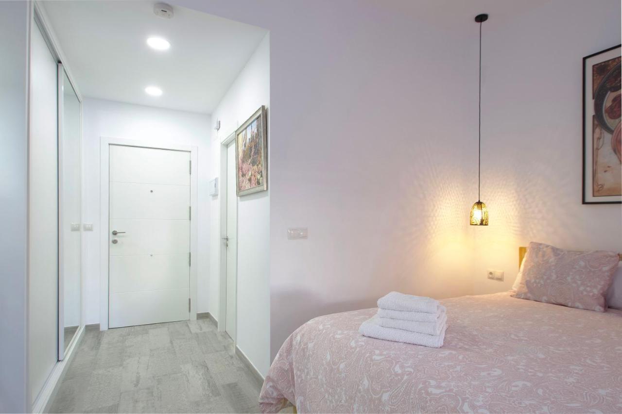 Spacious Studio In The Heart Of La Nogalera Torremolinos Exterior photo